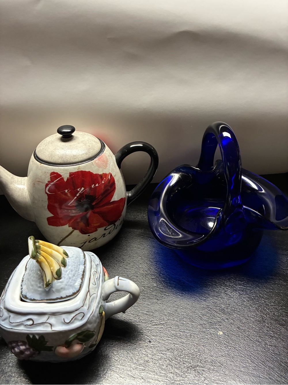 Ceramic Teapot with Red Poppy Motif - White and Red - Picture 4 of 7